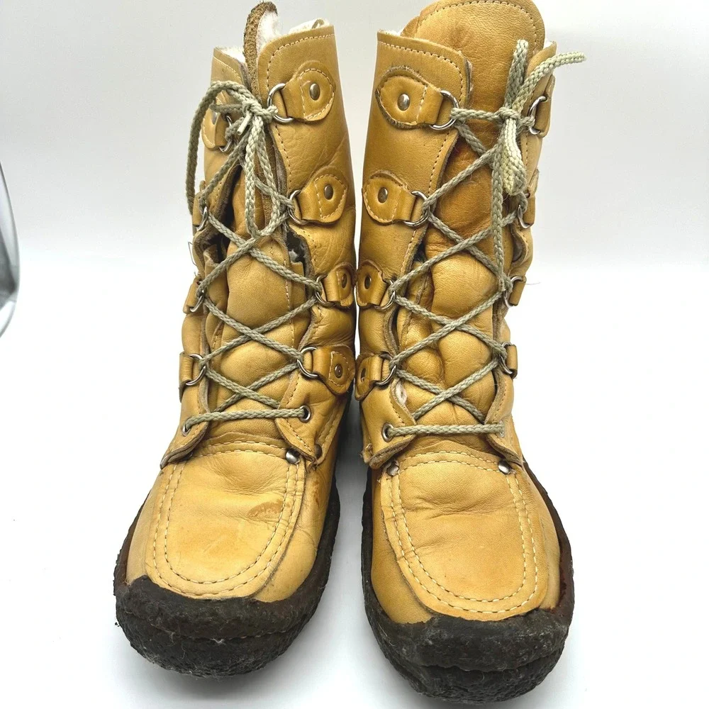 Vintage 70s Glo-Warm by Border Tan Leather Shearling Mukluk Canadian Boots 8